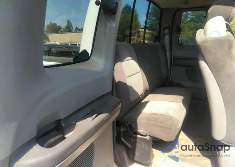 2004 Ford F-250 Lariat/Xl/Xlt from USA, damaged, VIN 1FTNX21L54EE03082